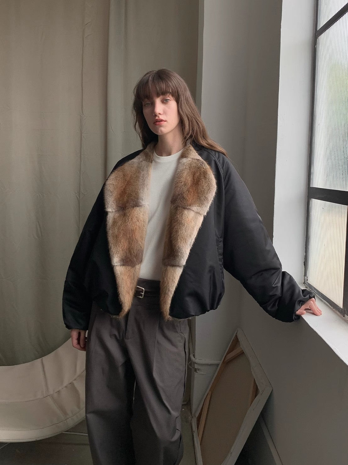 Hull Contract Colorblocked Fur Round Neck Short Parka Jacket-3