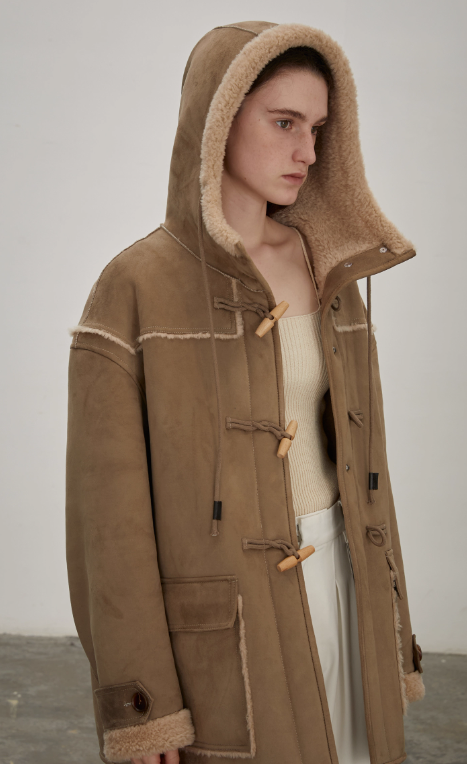 "Quartet Short" Wool Artificial Compositesuede Hooded Shearling Jacket-4